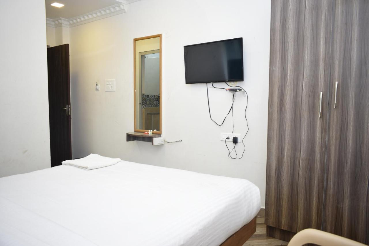 Tsv Hotel Pondicherry Cuddalore Kültér fotó
